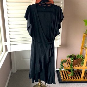 Casual wraparound black dress by Banana Republic